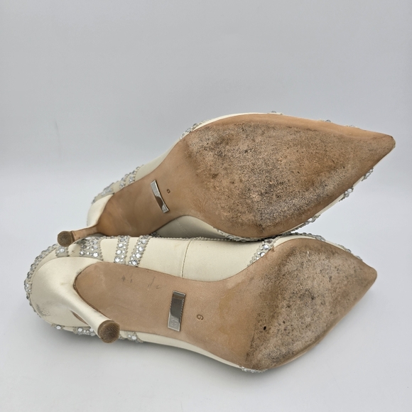 Badgley Mischka Rouge Pointy-Toe Pumps, Ivory, Women's 9 - Picture 11 of 16